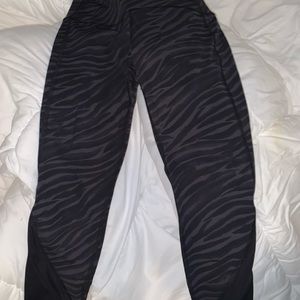 Wunder Under Scalloped 23” Size 4 Luxtreme